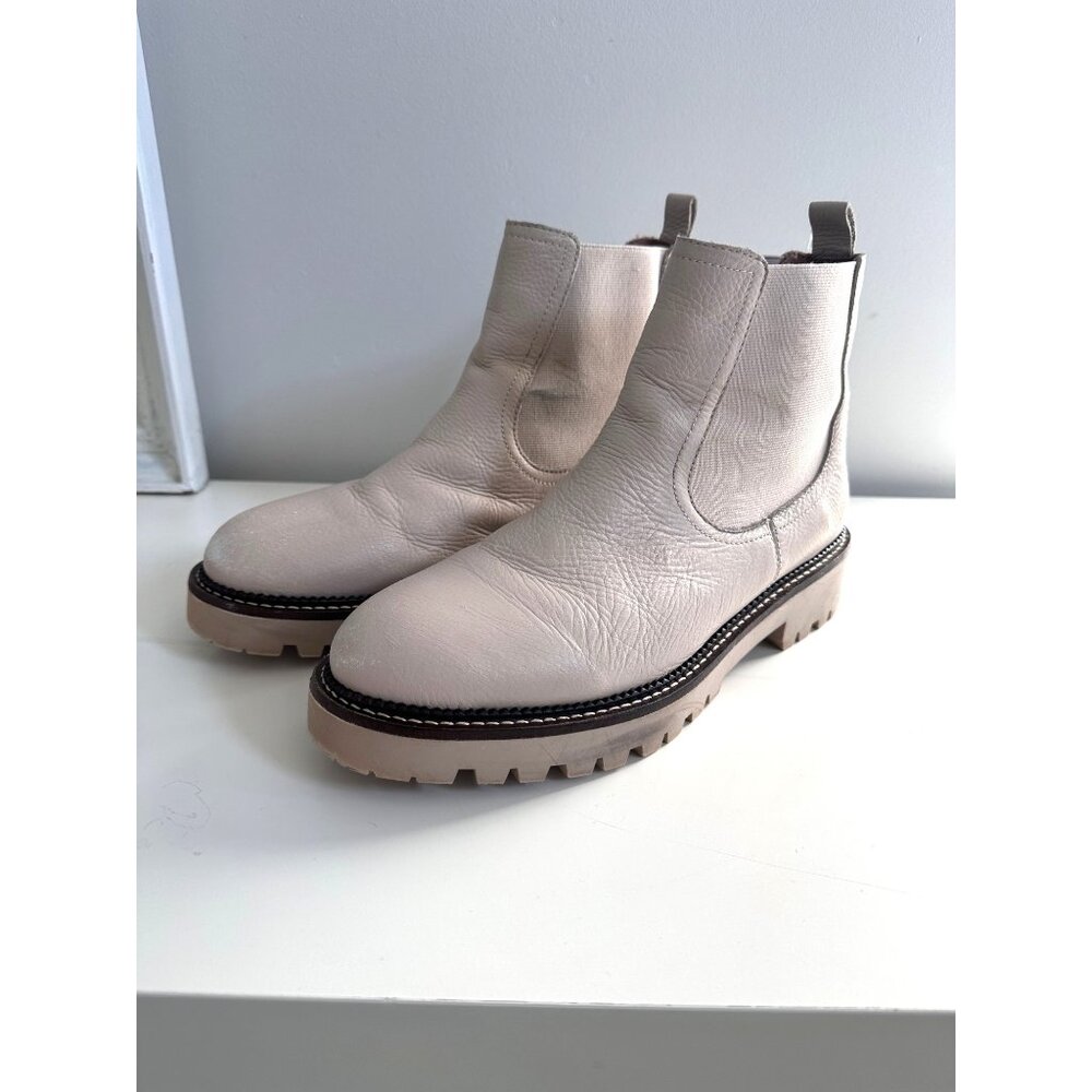 Caslon Boot Womens 9 Miller Chelsea Ivory Leather Lug‎ Sole Water Resistant